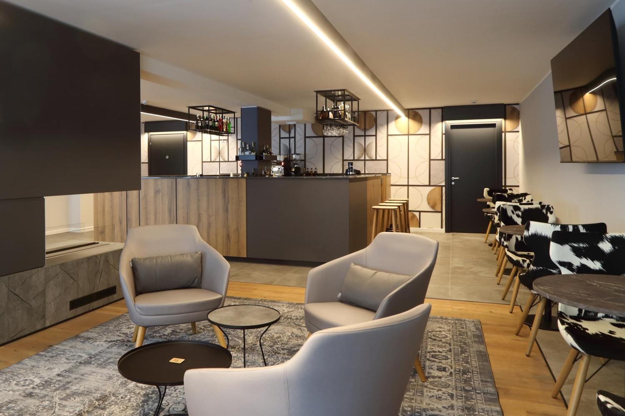 Armon Greenblu Hotel & Wellness Folgarida Buitenkant foto