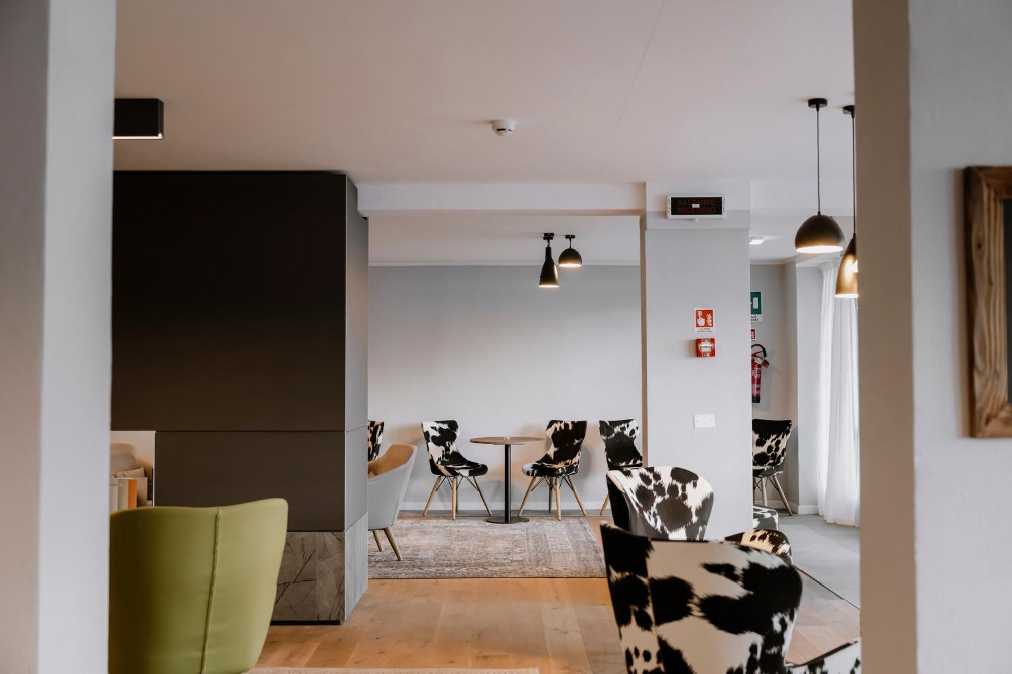 Armon Greenblu Hotel & Wellness Folgarida Buitenkant foto