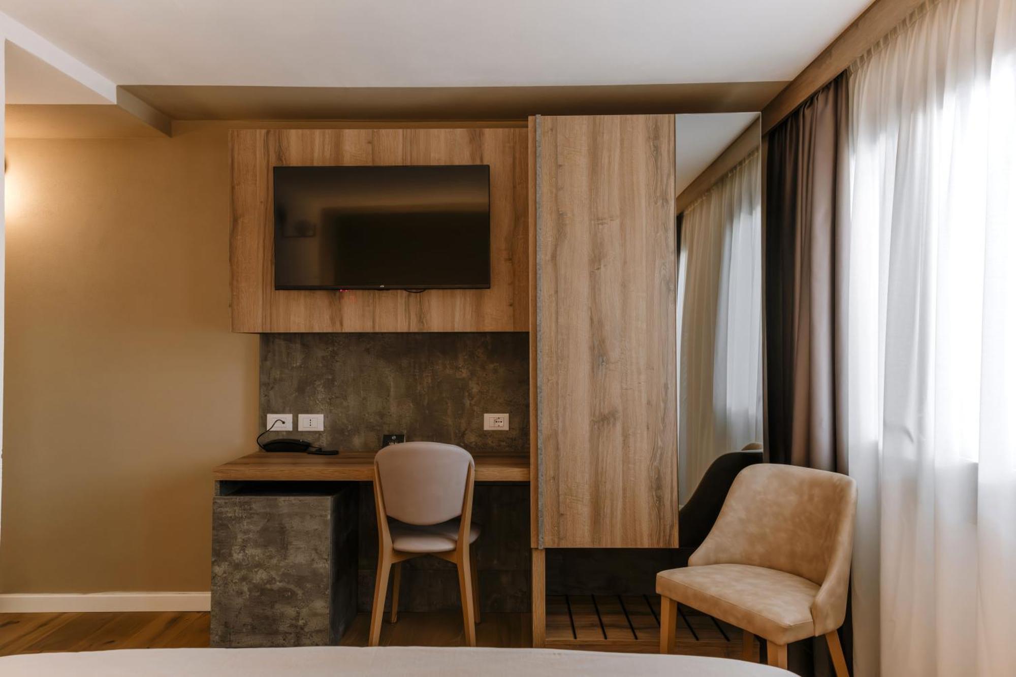 Armon Greenblu Hotel & Wellness Folgarida Buitenkant foto