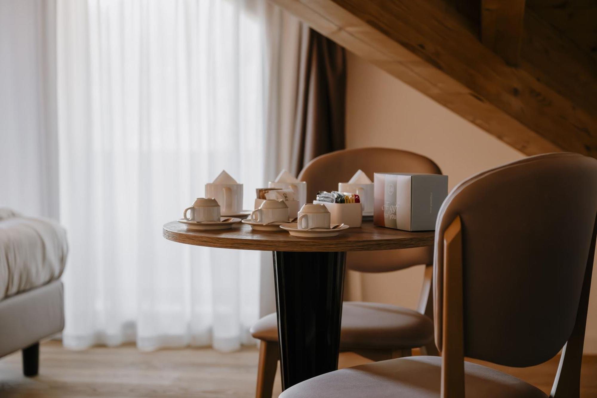 Armon Greenblu Hotel & Wellness Folgarida Buitenkant foto
